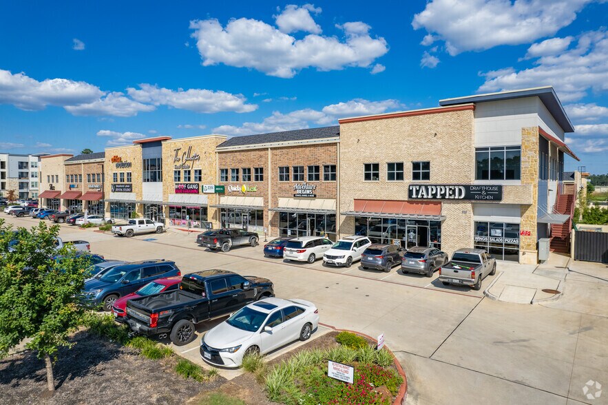 525 Woodland Square Blvd, Conroe, TX à louer - Photo de l’immeuble – Image 3 sur 8