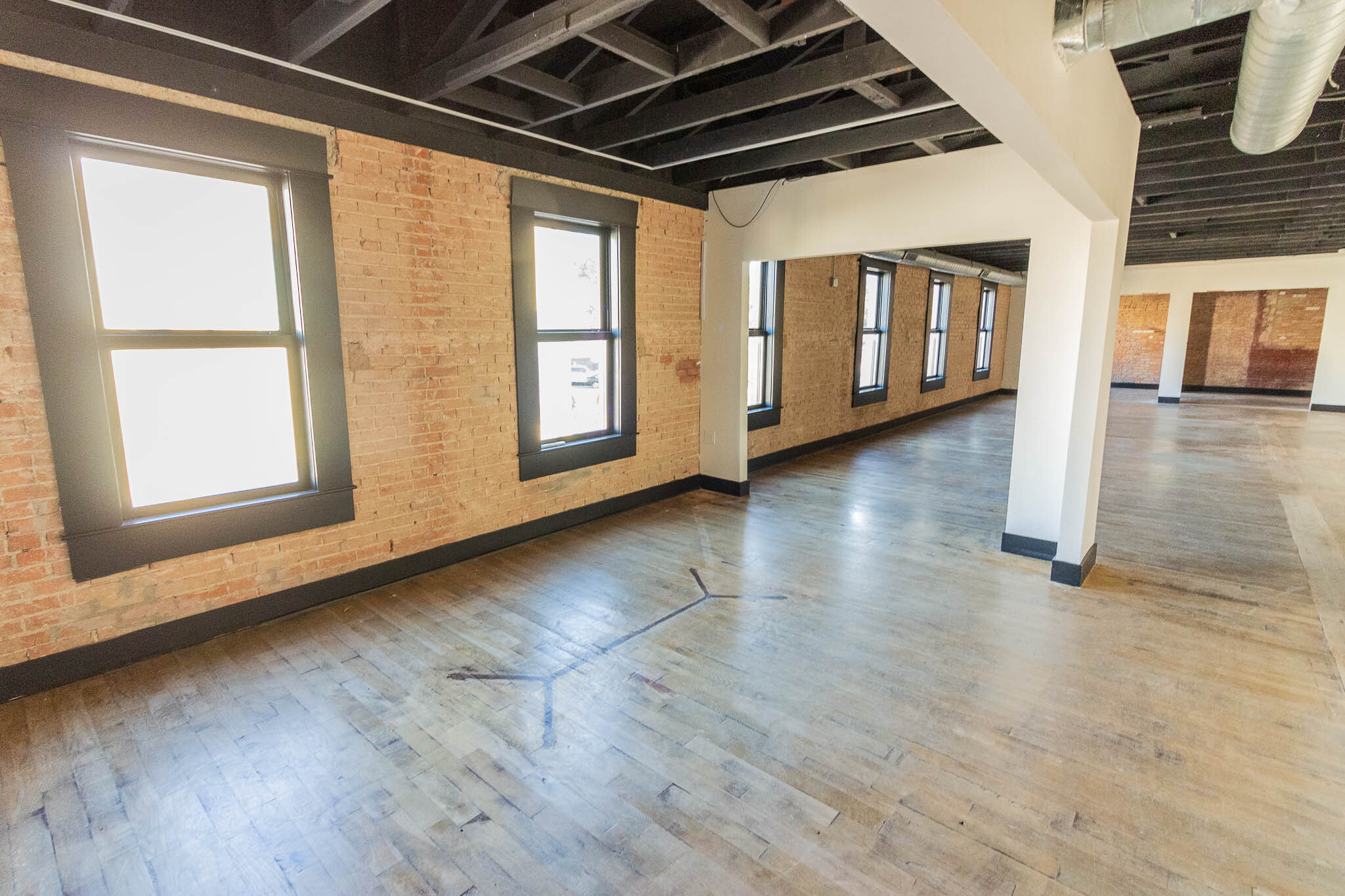 201-215 W Mulberry St, Kaufman, TX à louer Photo intérieure– Image 1 sur 10