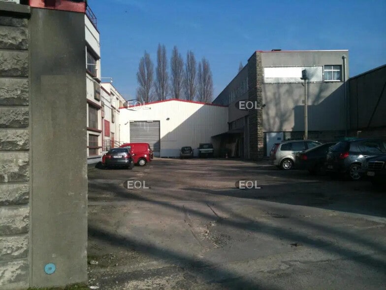 Industriel/Logistique dans Bobigny à louer - Photo de l’immeuble – Image 3 sur 4