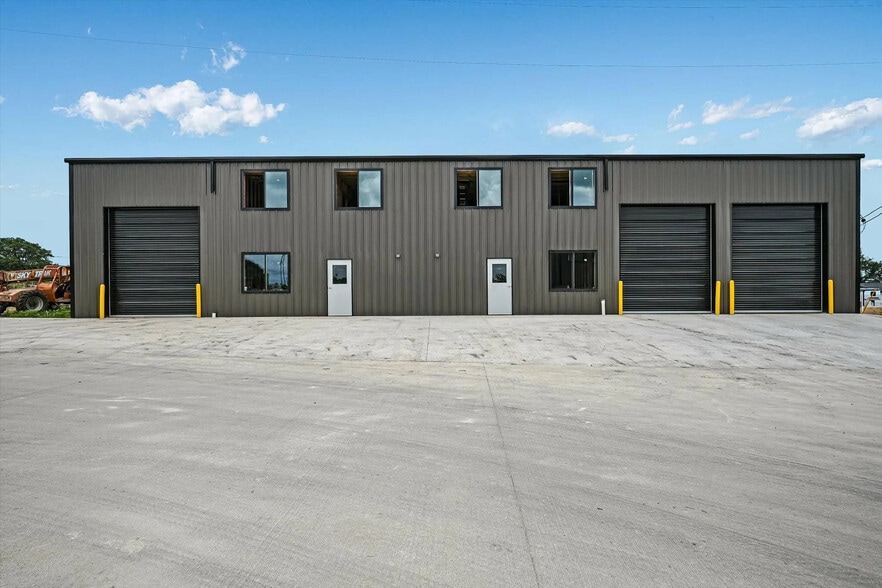 15113 Fitzhugh Rd, Austin, TX à louer - Photo principale – Image 1 sur 13