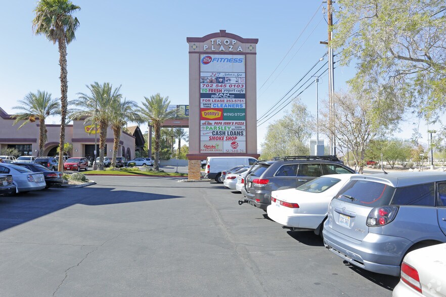 4985 W Tropicana Ave, Las Vegas, NV à vendre - Photo de l’immeuble – Image 3 sur 5