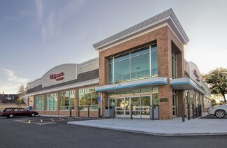 Plus de détails pour 57 Winthrop St, Taunton, MA - Local commercial à louer