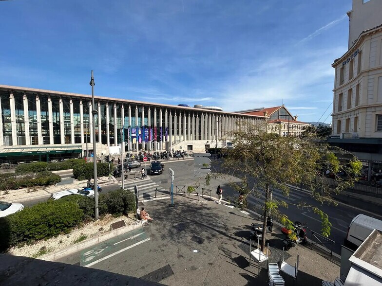 27 Boulevard Charles Nedelec, Marseille à louer - Photo de l’immeuble – Image 3 sur 12