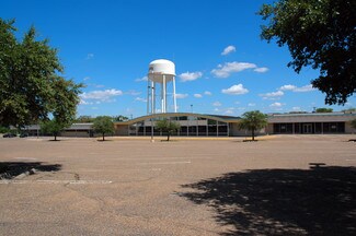 Plus de détails pour 630 W Pleasant Run Rd, Lancaster, TX - Local commercial à louer