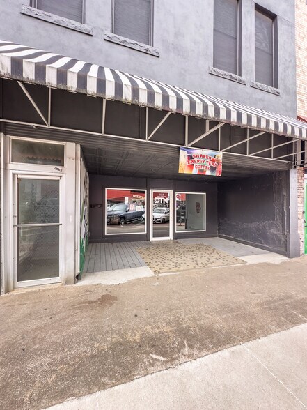 122 E Choctaw Ave, Mcalester, OK à louer - Photo de l’immeuble – Image 2 sur 7
