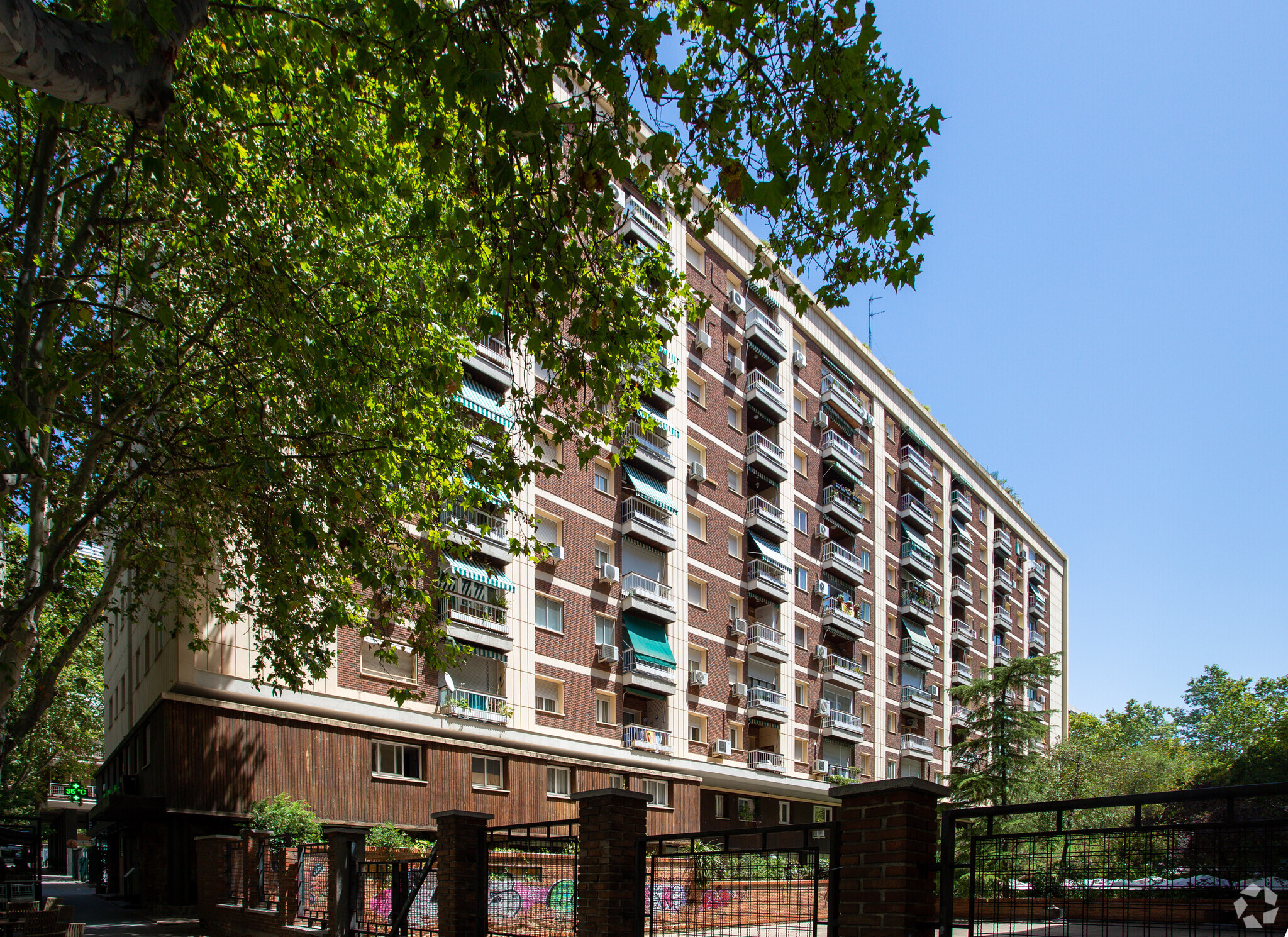 Calle Del Doctor Fleming, 44, Madrid, Madrid à louer Photo principale– Image 1 sur 3