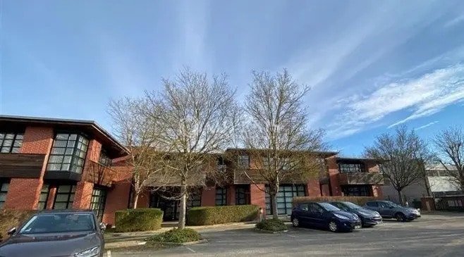 Bureau dans Guyancourt à vendre Photo de l’immeuble– Image 1 sur 7