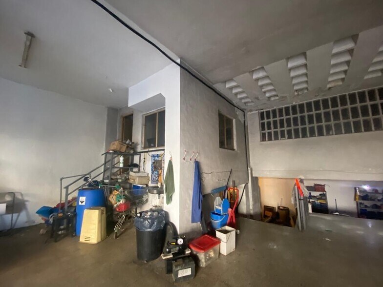 Local commercial dans Cáceres, Cáceres à vendre - Photo de l’immeuble – Image 3 sur 12