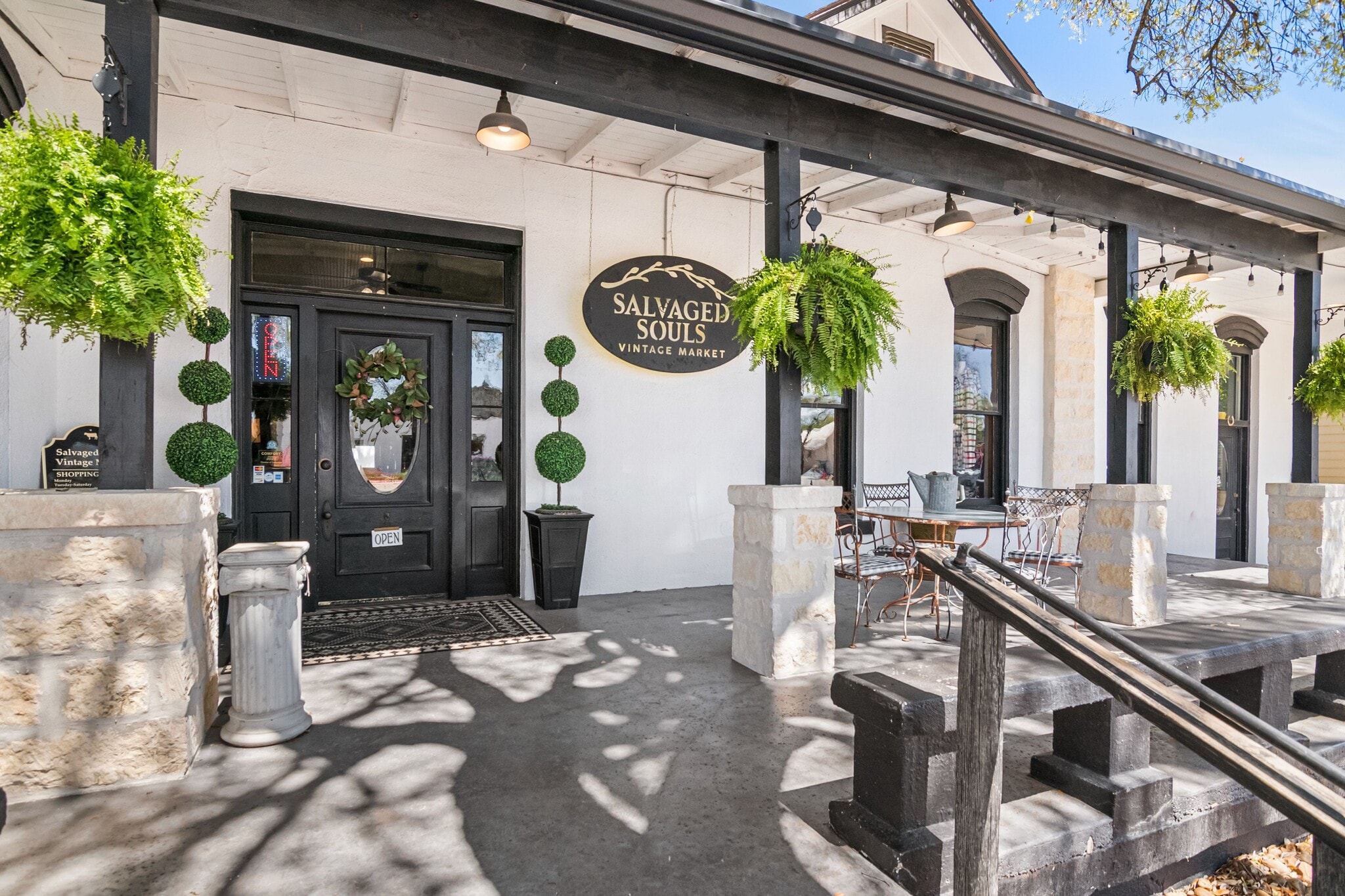 702 Front St, Comfort, TX à vendre Photo principale– Image 1 sur 49