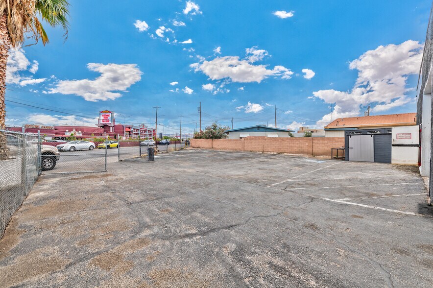 1765 Athol Ave, Henderson, NV à vendre - Photo de l’immeuble – Image 3 sur 14