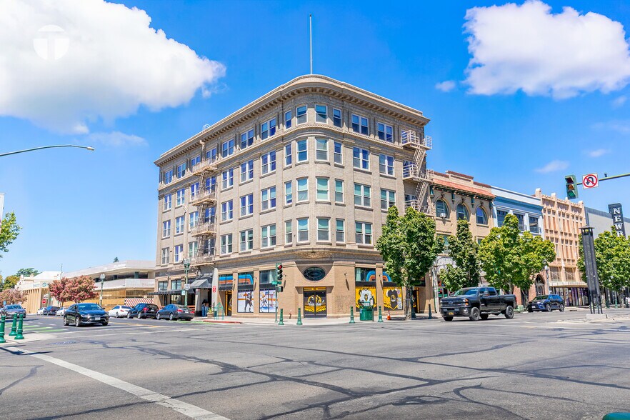 110 N San Joaquin St, Stockton, CA à vendre - Photo de l’immeuble – Image 2 sur 47