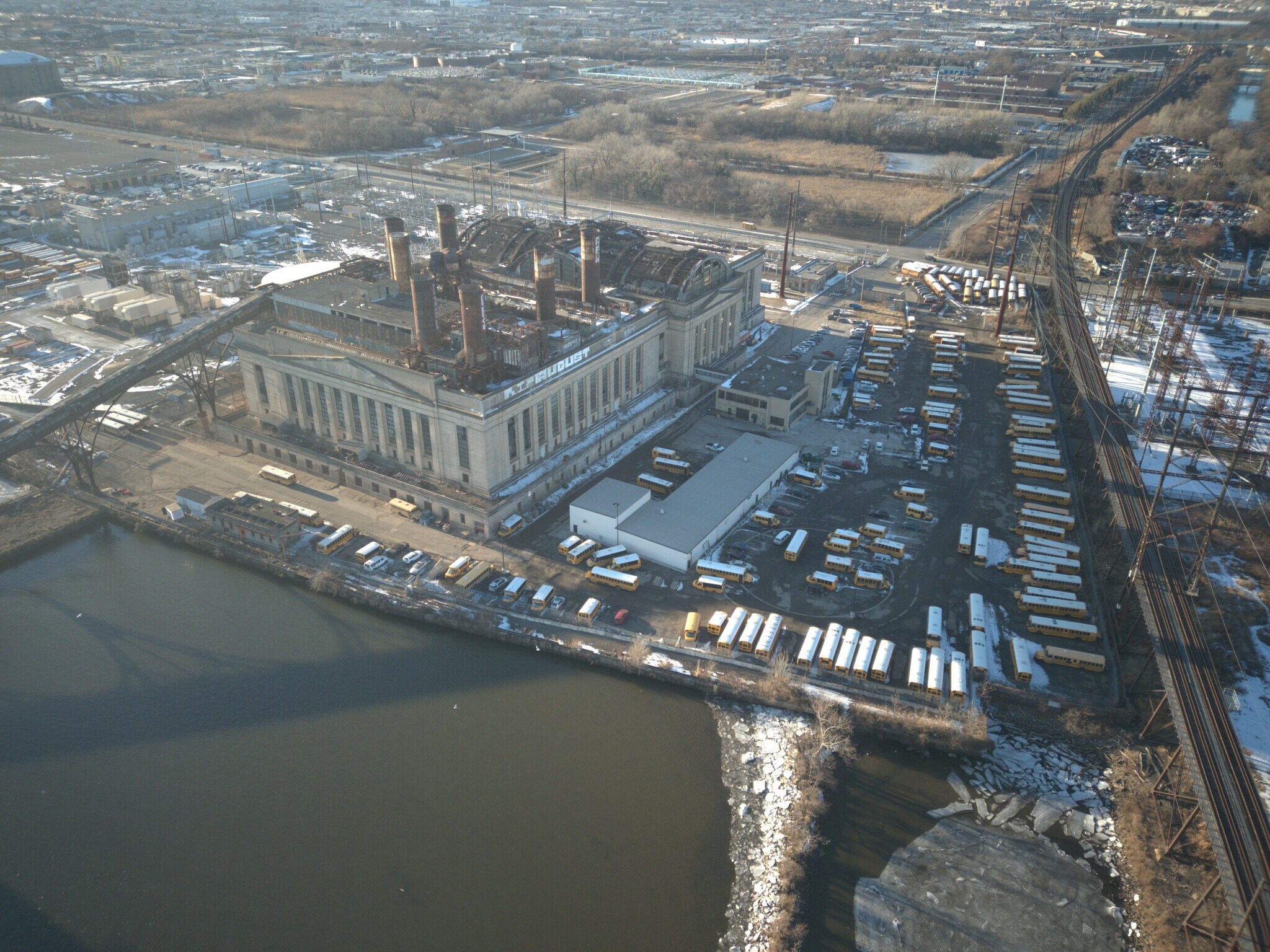 4101 N Delaware Ave, Philadelphia, PA à vendre Photo principale– Image 1 sur 22