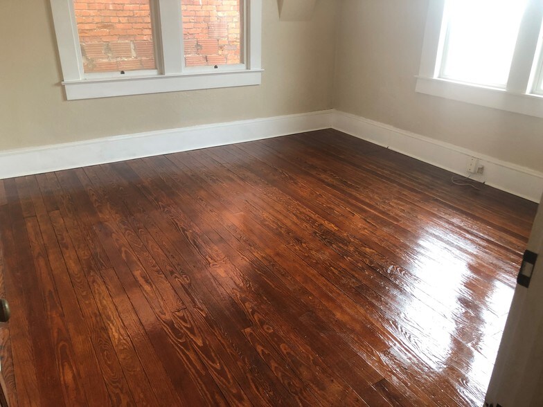15-17 E Magnolia Ave, Eustis, FL à louer - Photo de l’immeuble – Image 3 sur 26