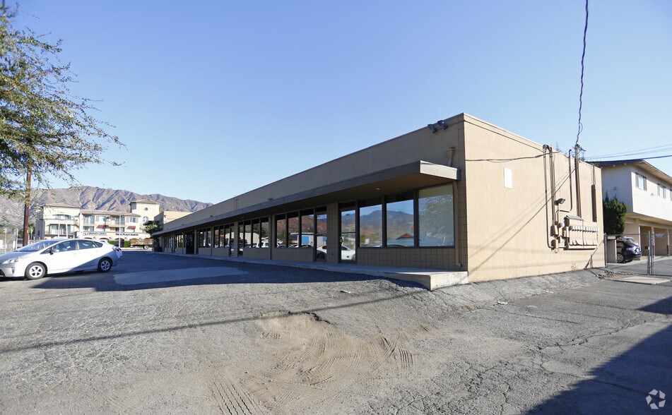 626 W Route 66, Glendora, CA à vendre - Photo de l’immeuble – Image 2 sur 2