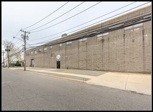 95 State St, Westbury, NY à louer Photo intérieure– Image 2 sur 8