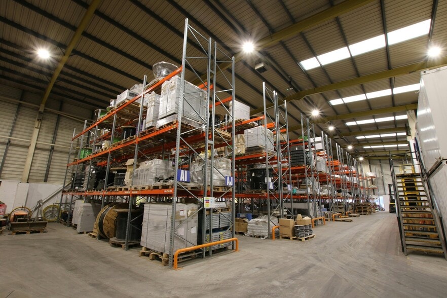 620 Europa Blvd, Warrington à louer - Photo intérieure – Image 3 sur 12