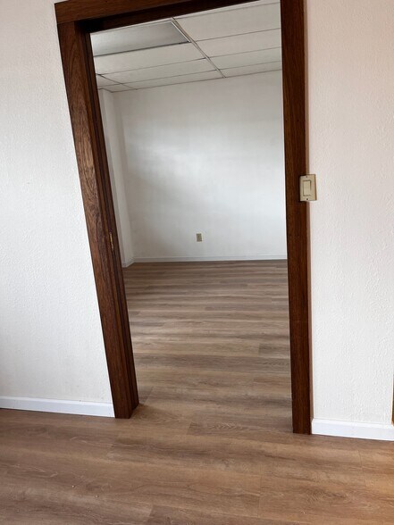 16 Railroad Ave, Hilo, HI à louer - Photo intérieure – Image 2 sur 7