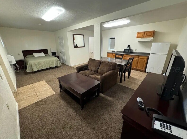 107 W Kingman Ave, Canadian, TX à vendre - Photo de l’immeuble – Image 3 sur 5