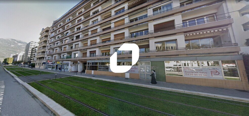 Bureau dans Grenoble à louer - Photo de l’immeuble – Image 1 sur 1