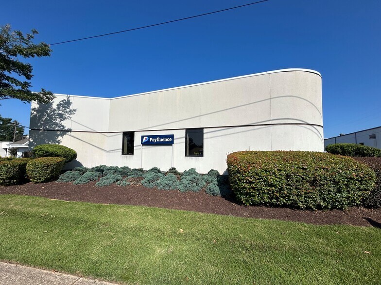 116 S Pleasantburg Dr, Greenville, SC à louer - Photo de l’immeuble – Image 2 sur 2