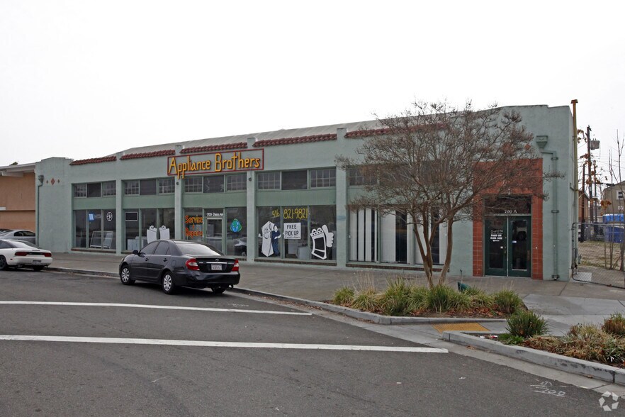 700 Darina Ave, Sacramento, CA à vendre - Photo de l’immeuble – Image 2 sur 2