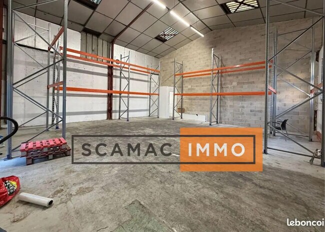 Plus de détails pour Industriel/Logistique à louer