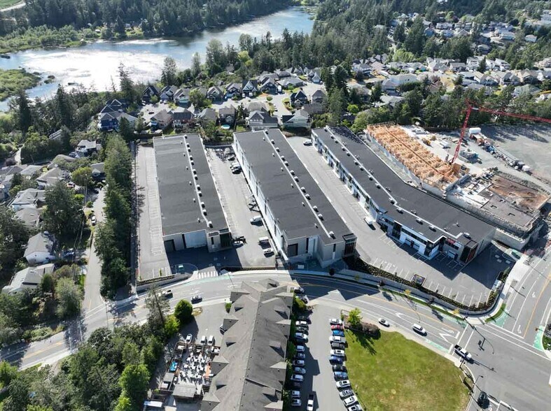 830 Mccallum Rd, Victoria, BC à vendre - Photo de l’immeuble – Image 1 sur 2