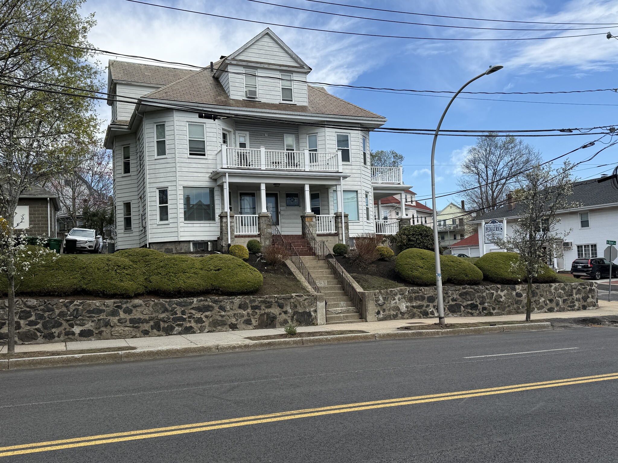 548-550 Mount Auburn St, Watertown, MA à louer Photo de l’immeuble– Image 1 sur 5