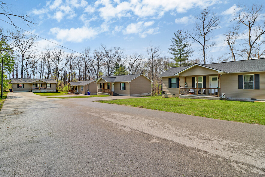 10 Anthony St, Crossville, TN à vendre - Photo de l’immeuble – Image 2 sur 21
