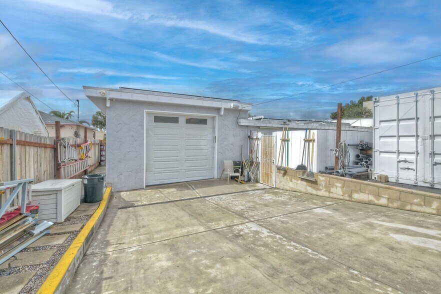 1848 S Escondido Blvd, Escondido, CA à louer - Photo de l’immeuble – Image 2 sur 2