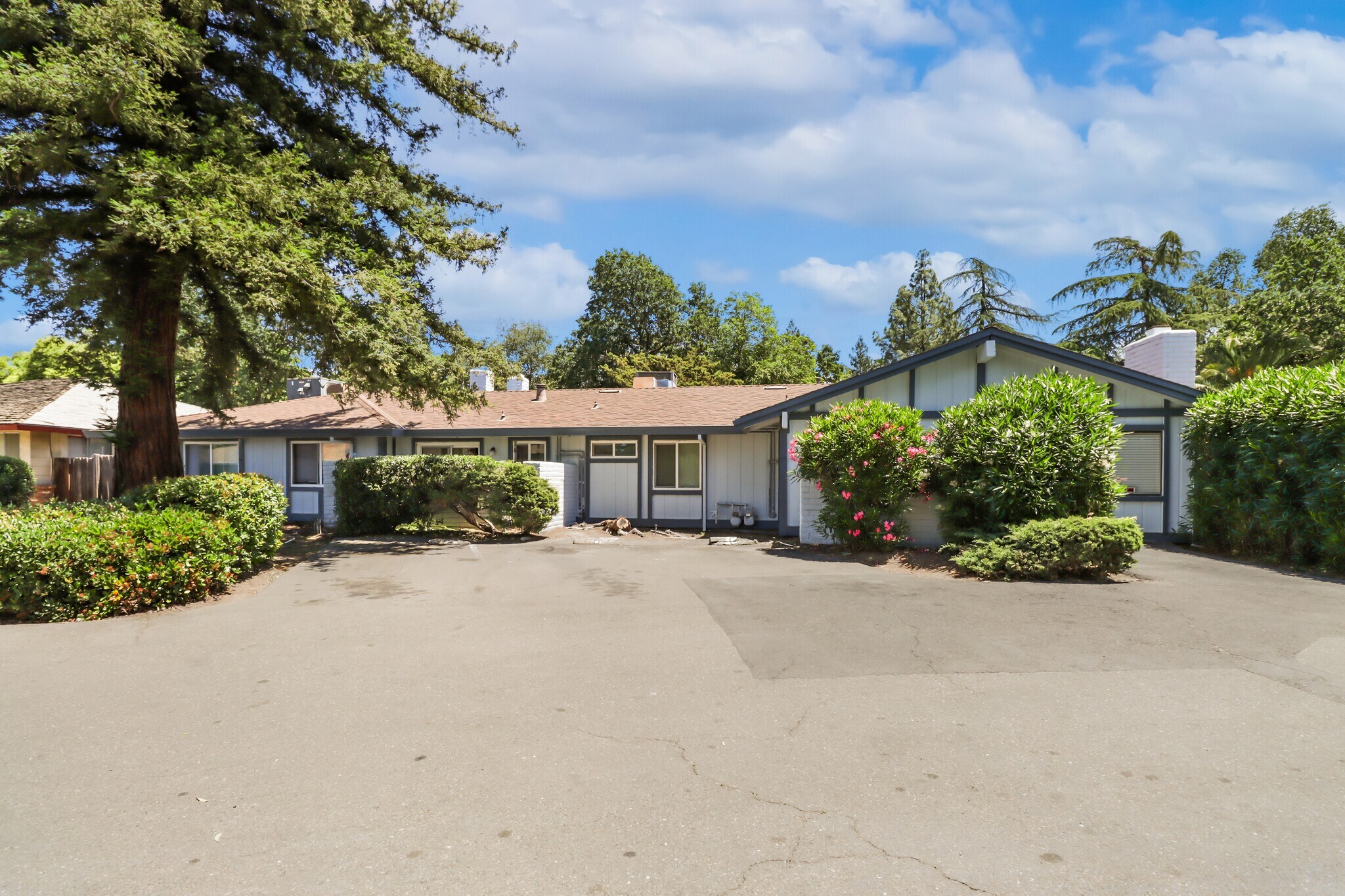2316 Villanova Cir, Sacramento, CA à vendre Photo de l’immeuble– Image 1 sur 39