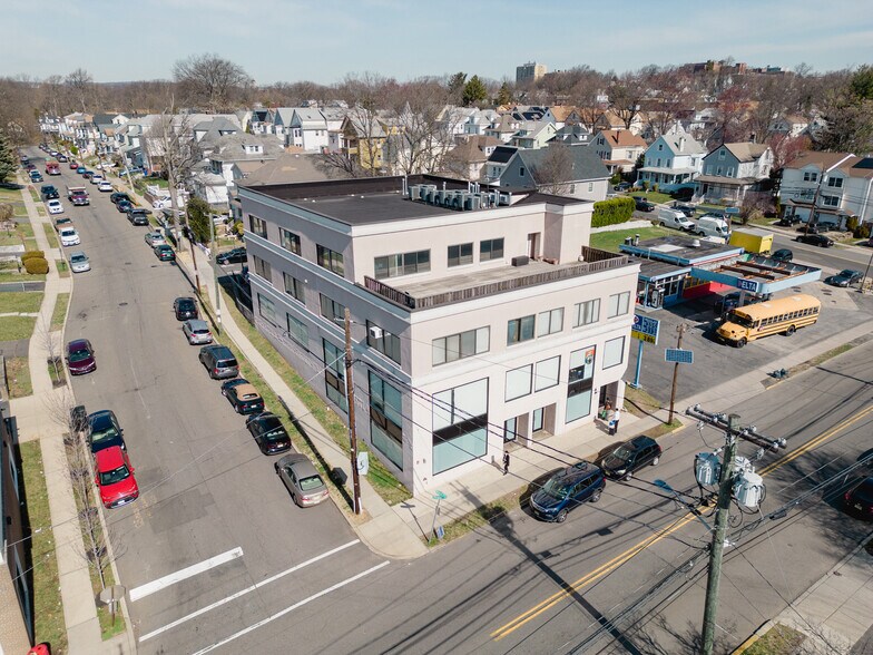 145 Main Ave, Passaic, NJ à vendre - Photo de l’immeuble – Image 1 sur 6