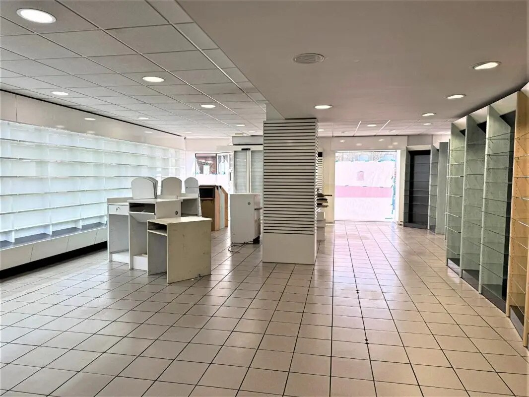 Local commercial dans Besançon à louer Photo intérieure– Image 1 sur 8