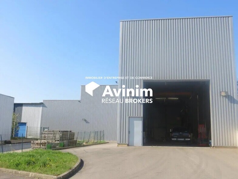 Local d’activités dans Linas à louer - Photo de l’immeuble – Image 3 sur 6