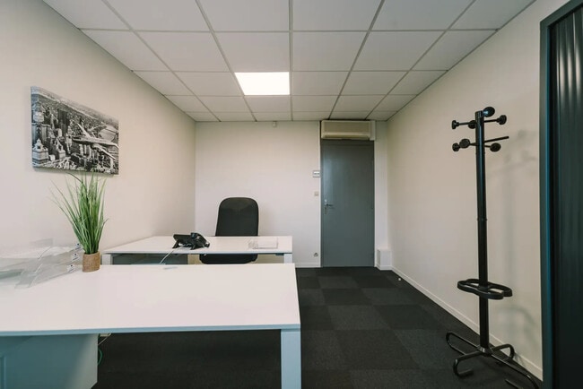 Plus de détails pour 26 Avenue Gustave Eiffel, Mérignac - Bureau, Local d'activités à louer