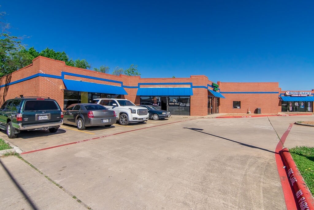 405 N McDonald St, McKinney, TX à louer Photo principale– Image 1 sur 8