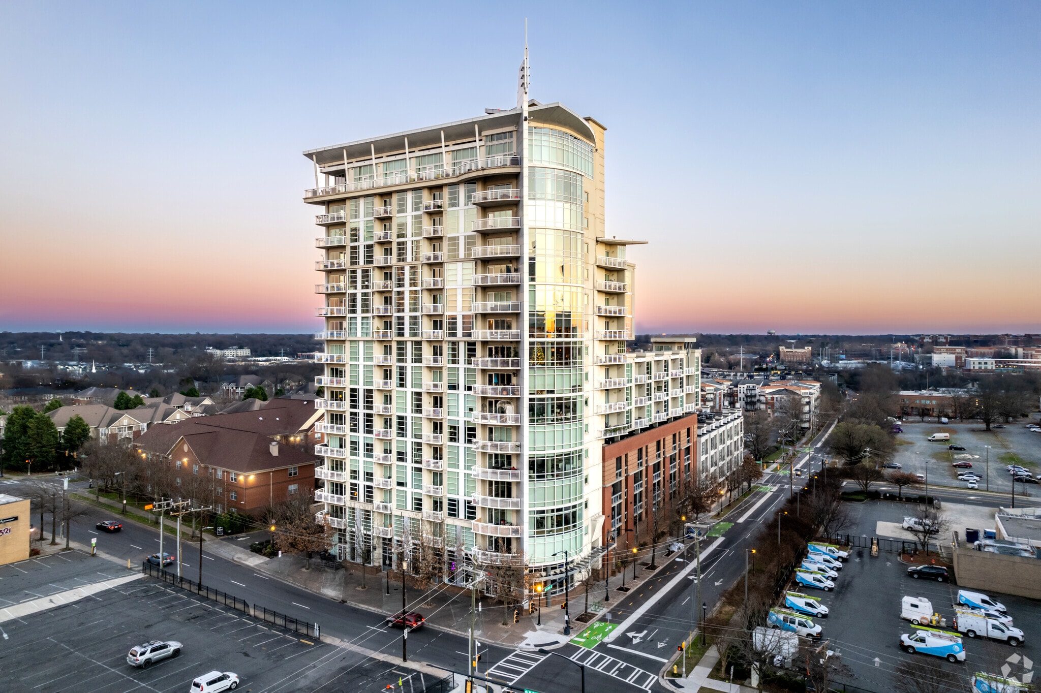 505 E 6th St, Charlotte, NC à vendre Photo principale– Image 1 sur 8