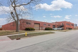 Plus de détails pour 929 Childs St, Wheaton, IL - Bureau, Industriel/Logistique à louer