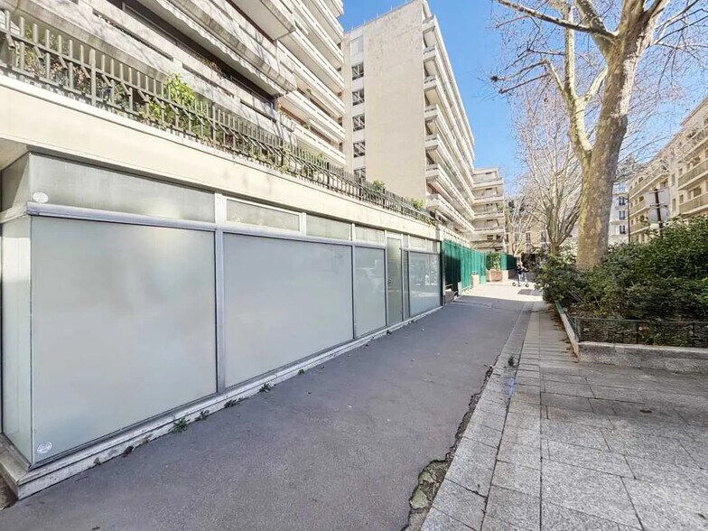 Bureau dans Paris à louer - Photo de l’immeuble – Image 1 sur 7