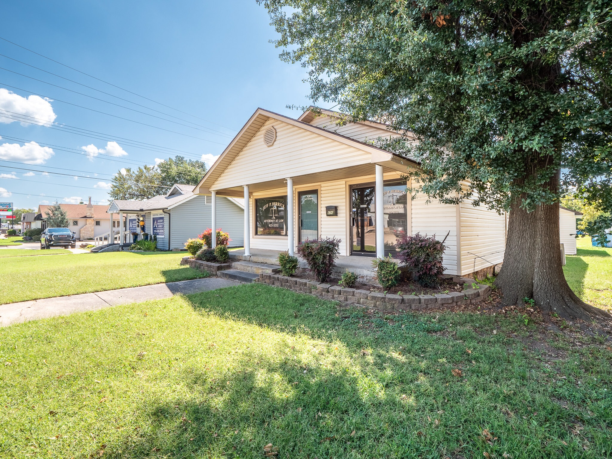426 E Wyandotte Ave, Mcalester, OK à vendre Photo principale– Image 1 sur 24