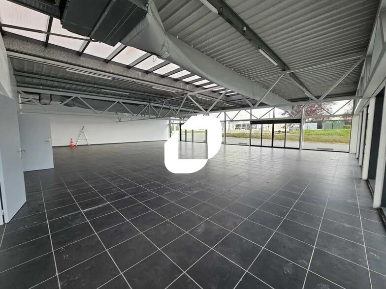 Local commercial dans Longperrier à louer - Photo intérieure – Image 2 sur 6