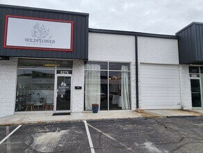 8240-8290 E 41st St, Tulsa, OK à louer Photo intérieure– Image 1 sur 5