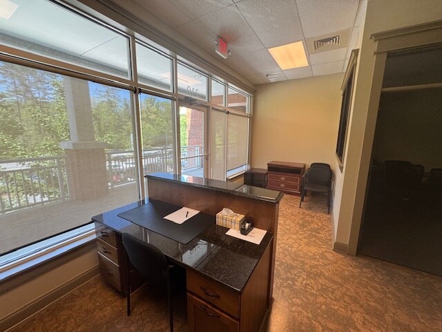 1550 Hendersonville Rd, Asheville, NC à louer - Photo de l’immeuble – Image 3 sur 8