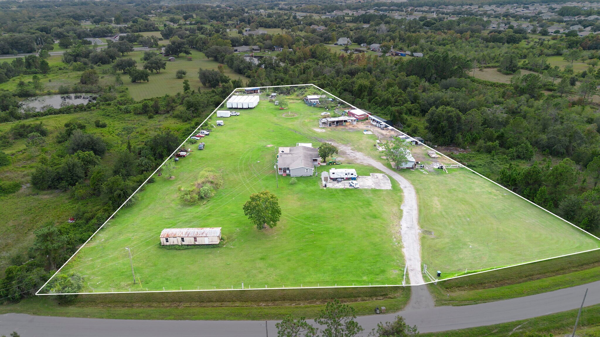 High Plains Lane portefeuille de 2 biens à vendre sur LoopNet.fr Photo principale– Image 1 sur 9