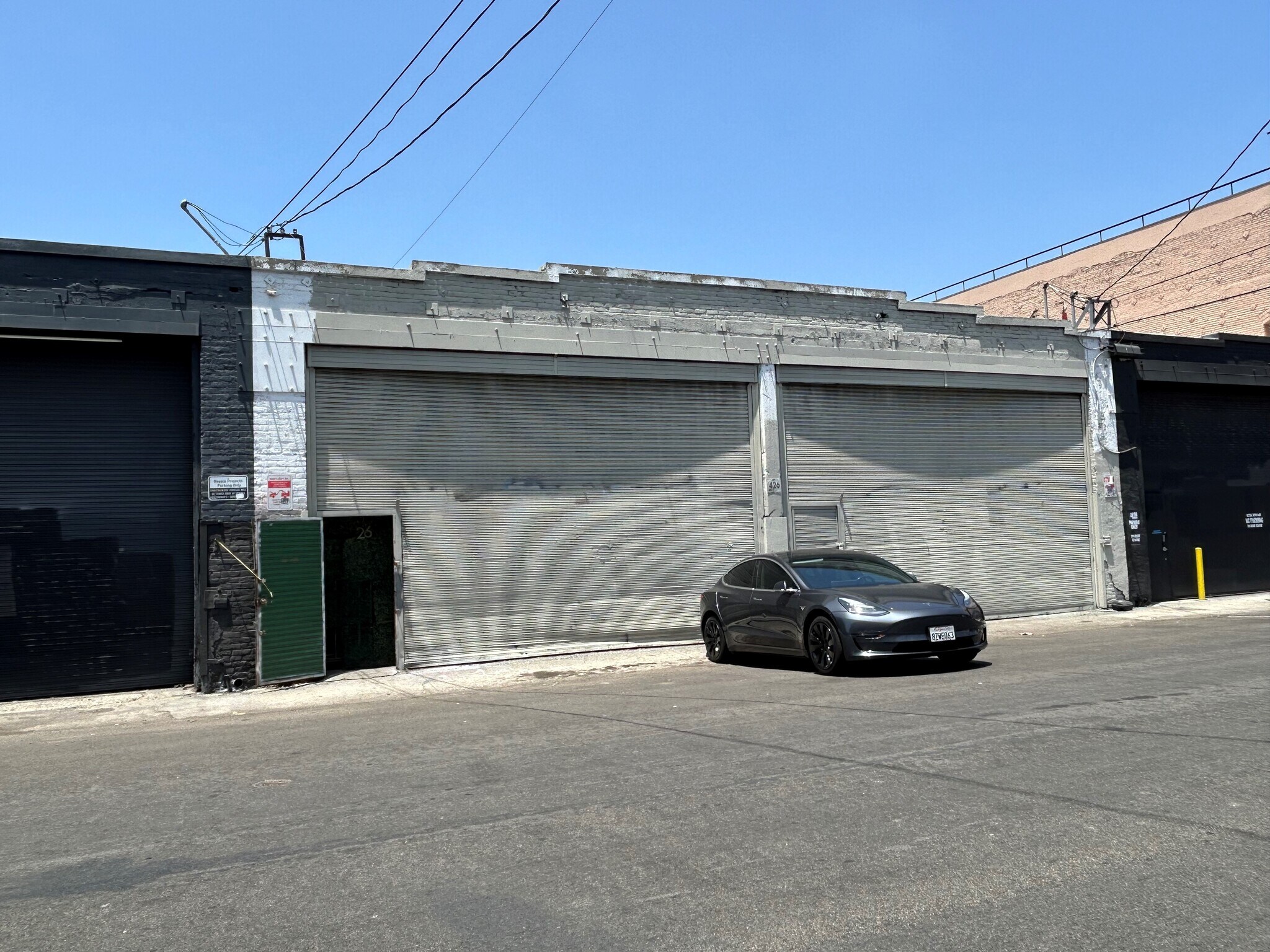 426 S Alameda St, Los Angeles, CA à louer Photo de l’immeuble– Image 1 sur 3