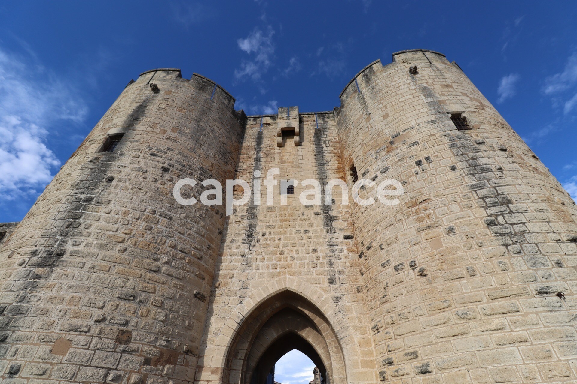 Local commercial dans Aigues Mortes à vendre Photo de l’immeuble– Image 1 sur 6