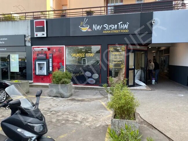 Plus de détails pour Local commercial à vendre