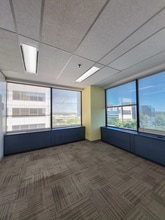 45 Sheppard Ave E, Toronto, ON à louer Photo intérieure– Image 1 sur 7