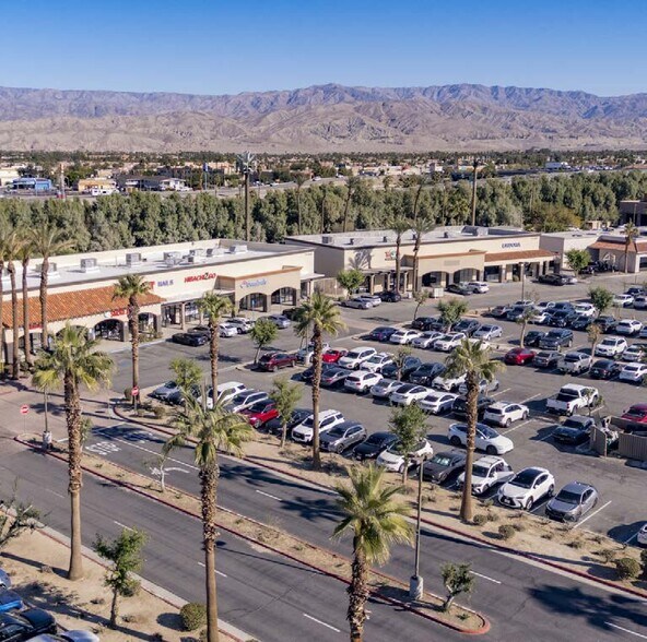 77880-77920 Country Club Dr, Palm Desert, CA à louer - Photo de l’immeuble – Image 3 sur 11