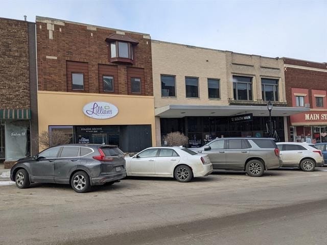 12 Main St S, Minot, ND à louer Photo de l’immeuble– Image 1 sur 14